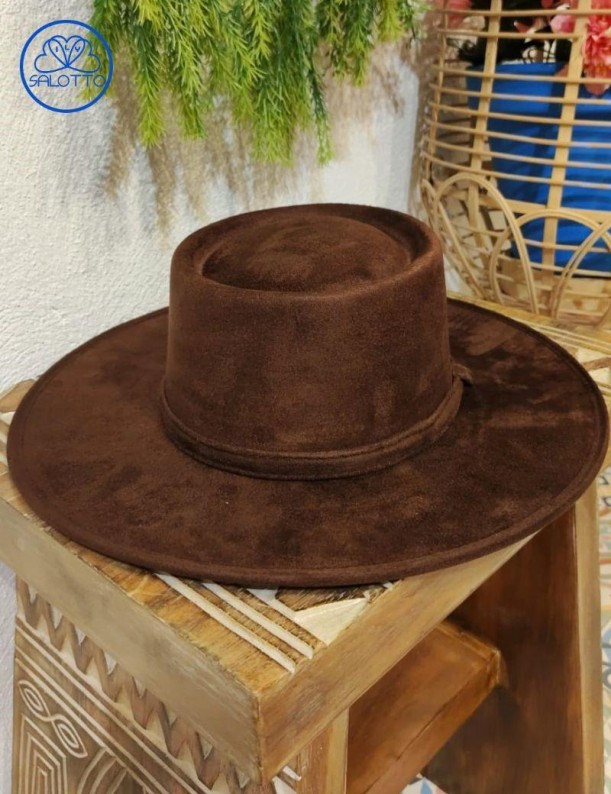 Chapeau de golf suédé chocolat | Salotto