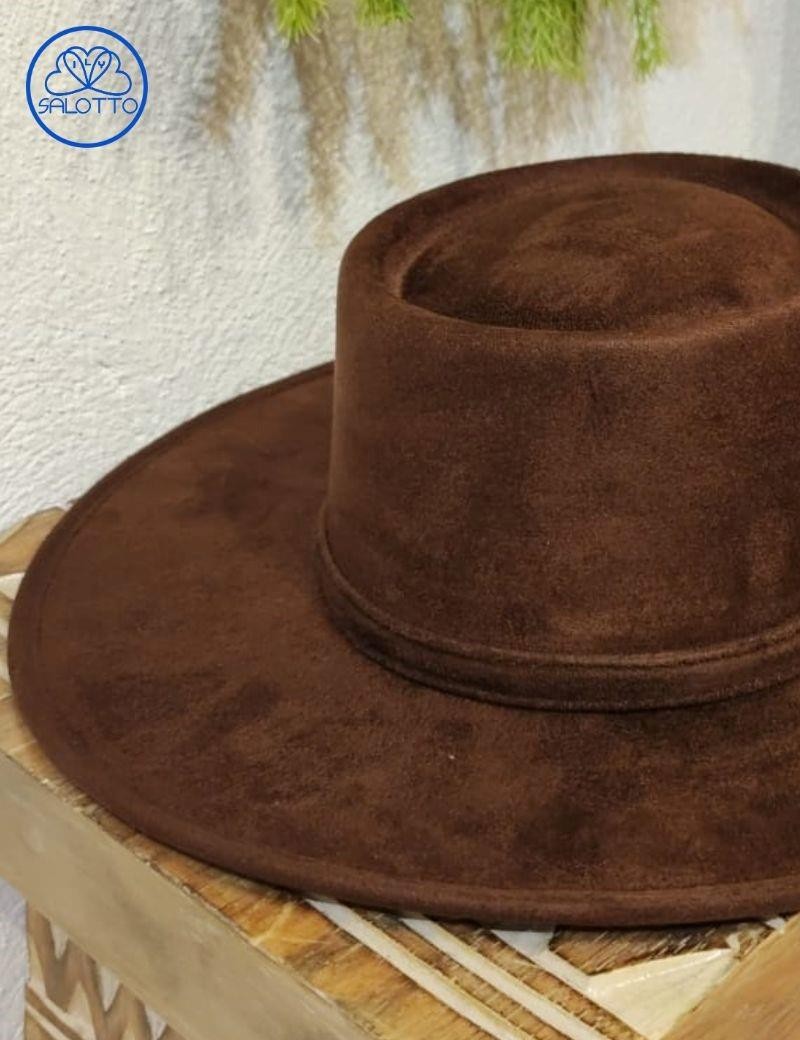 قبعة غولف جلد الغزال باللون الشوكولاتي | سالوتو