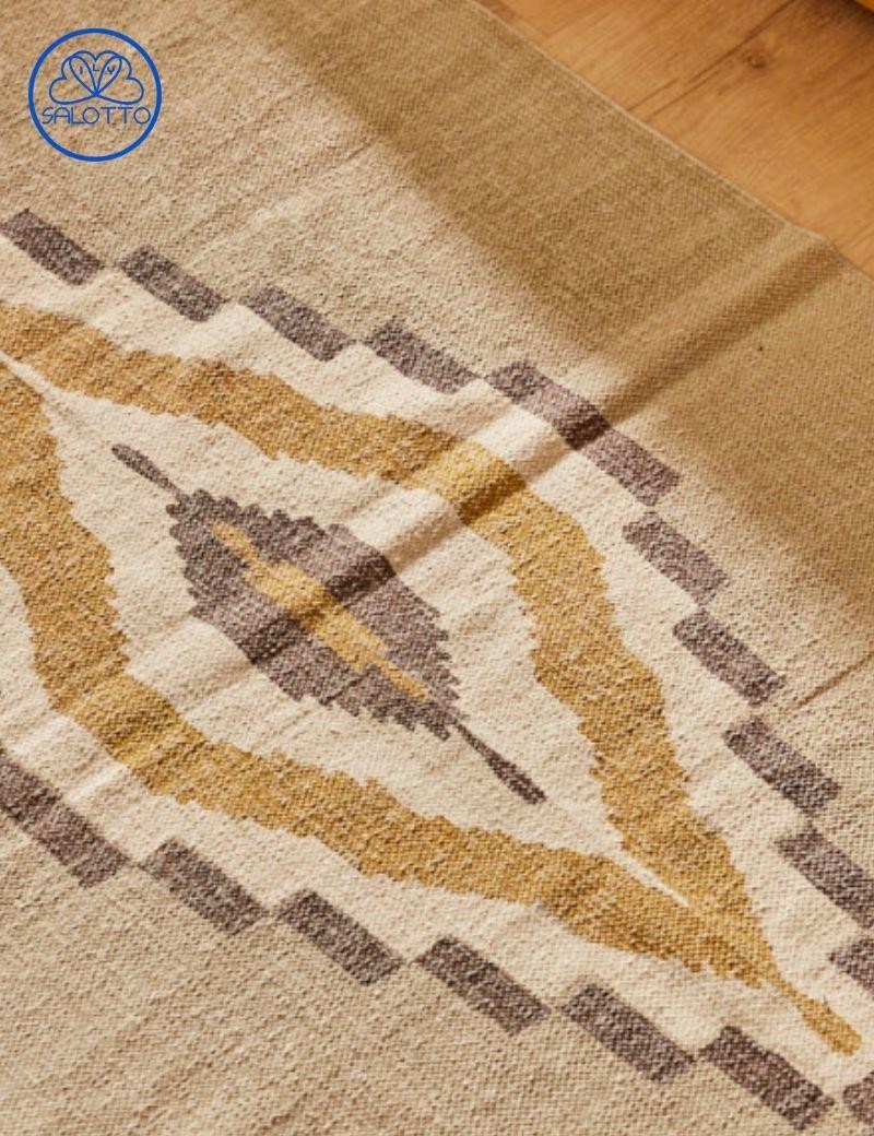 Mustard eye dhurrie wool carpet | Salotto