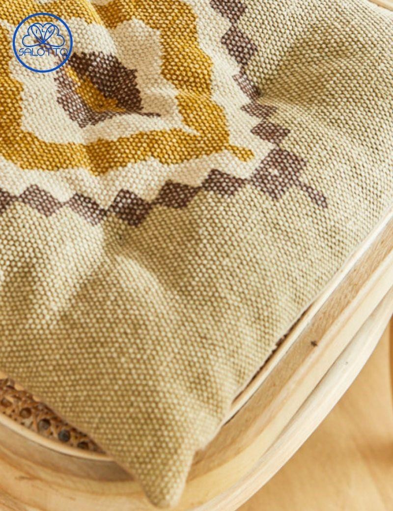 Cojín de silla cuadrado algodon dhourrie mostaza | Salotto