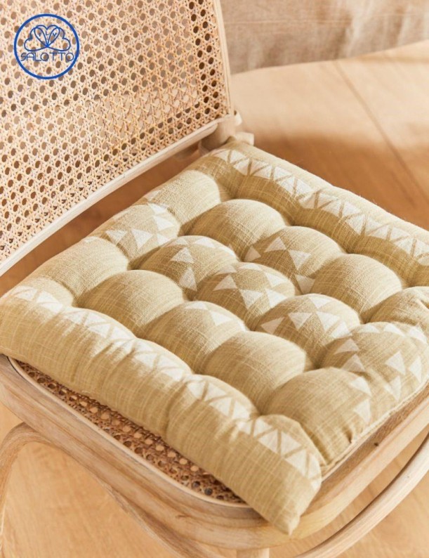 وسادة كرسي مربعة من القطن ذات زخارف عرقية بلون بيج | سالوتو