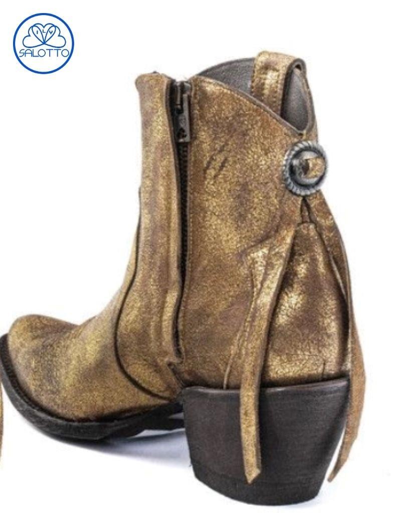 Stiefeletten mit Nähten und mexikanischen Nieten altgold | Salotto