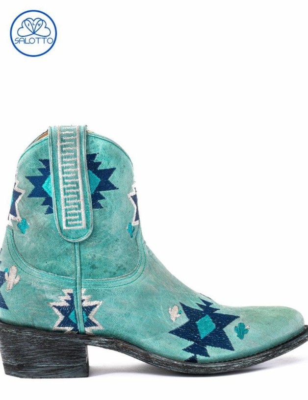 Short boot with Mexican Navajo turquoise blue embroidery | Salotto