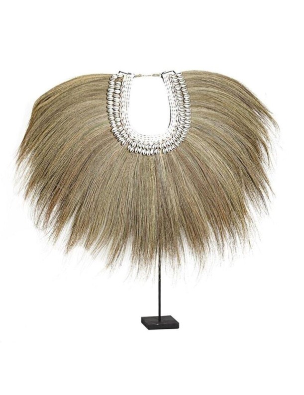 Figura decorativa in conchiglie e rayung con base in metallo naturale | Salotto