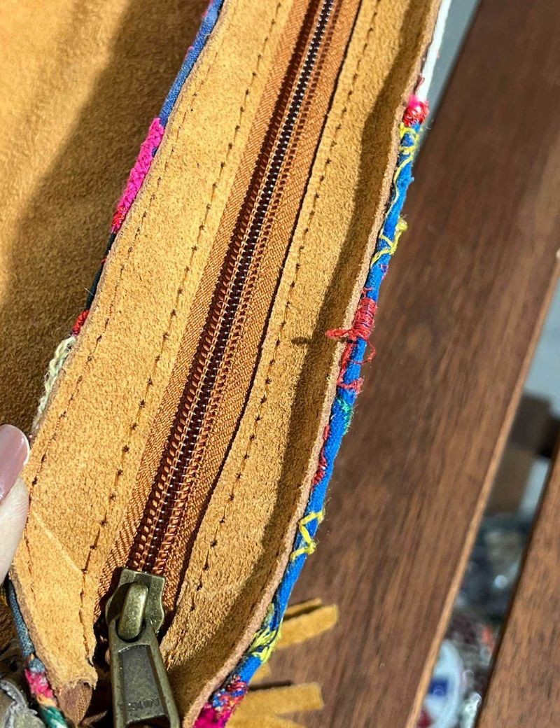 BANDOLERA CON SOLAPA SOBRE BANJARA PATCHWORK CON FLECOS