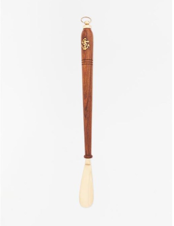 CALZADOR MANGO MADERA LATON ANCLA
