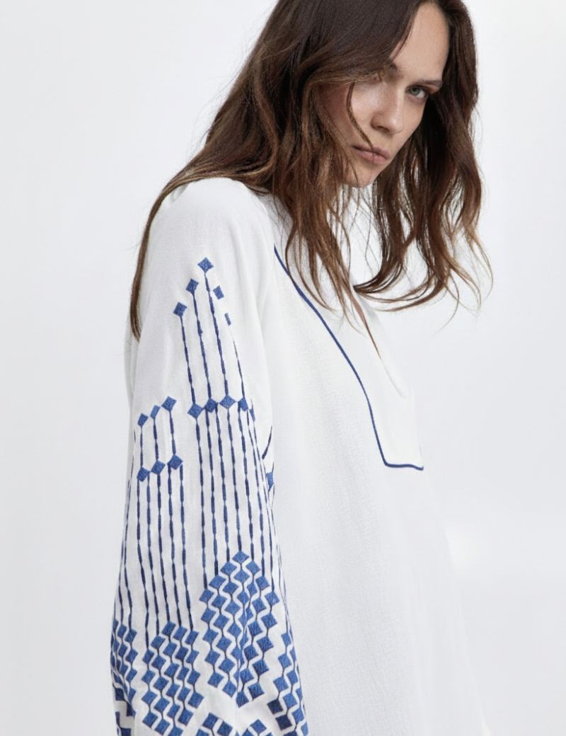 BLUSA CON  BORDADO UVA EN RAMIE GRIEGO – GREEK ARCHAIC KORI